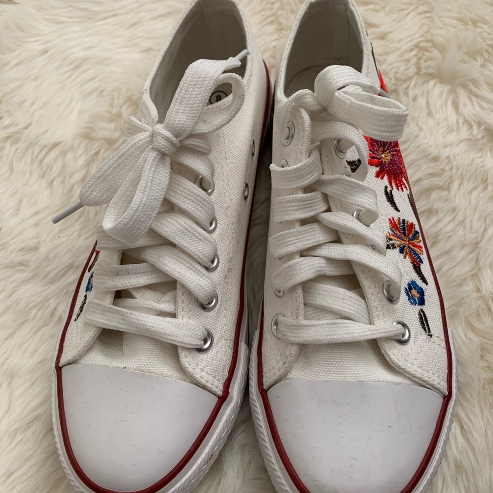Shoe